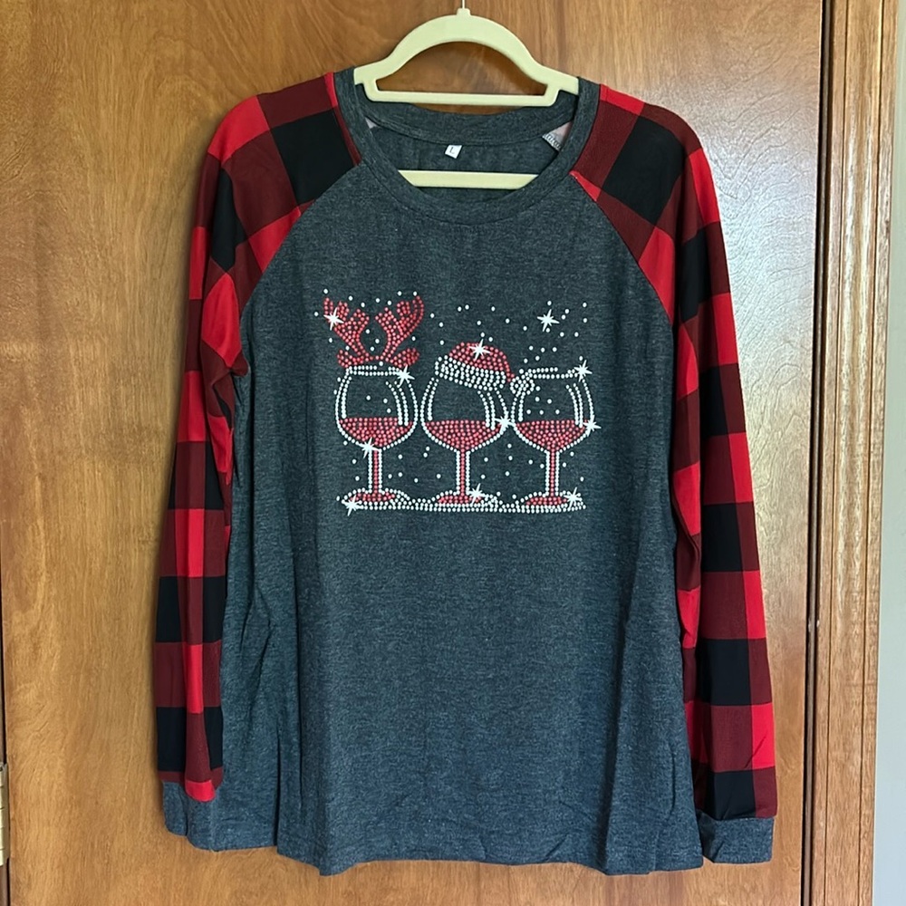 NEW NWOT Mousya Christmas Holiday Wine Plaid Long Sleeved T-Shirt Size Large